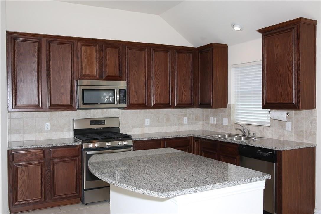 5028 Diamond Peak Ct - Photo 3 of 12