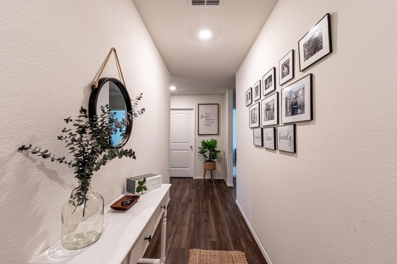 771 Bayonet St - Photo 2 of 20