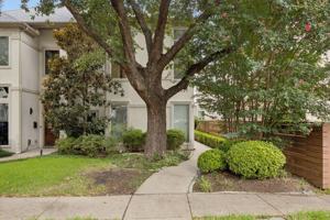 featured image of 5609 La Foy Blvd