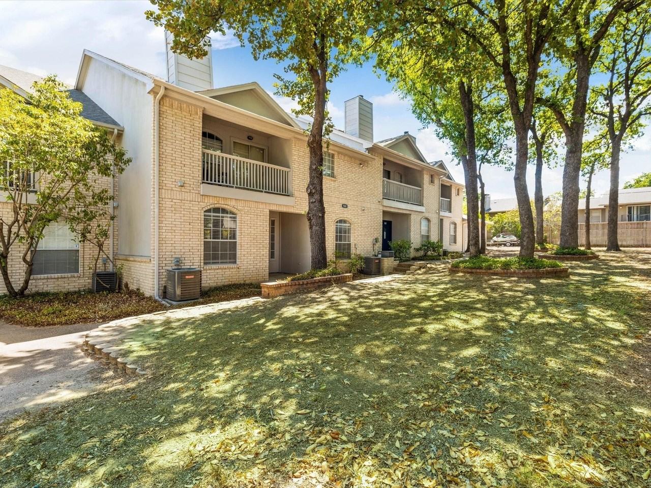 1501 Cedar Elm Dr #102
