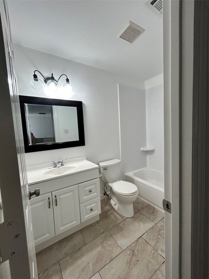 4200 Pompei Ct - Photo 6 of 16