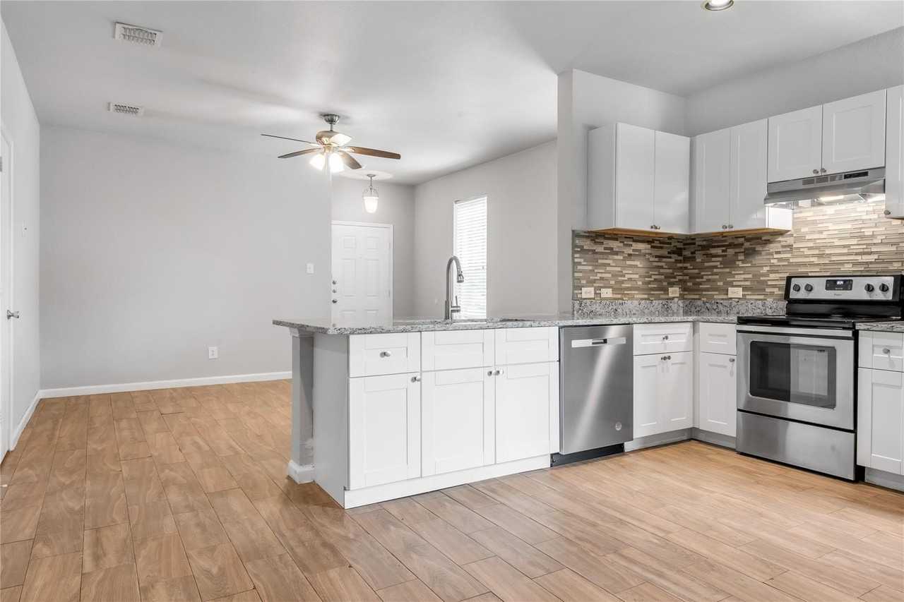 1133 Jamie Dr - Photo 7 of 16