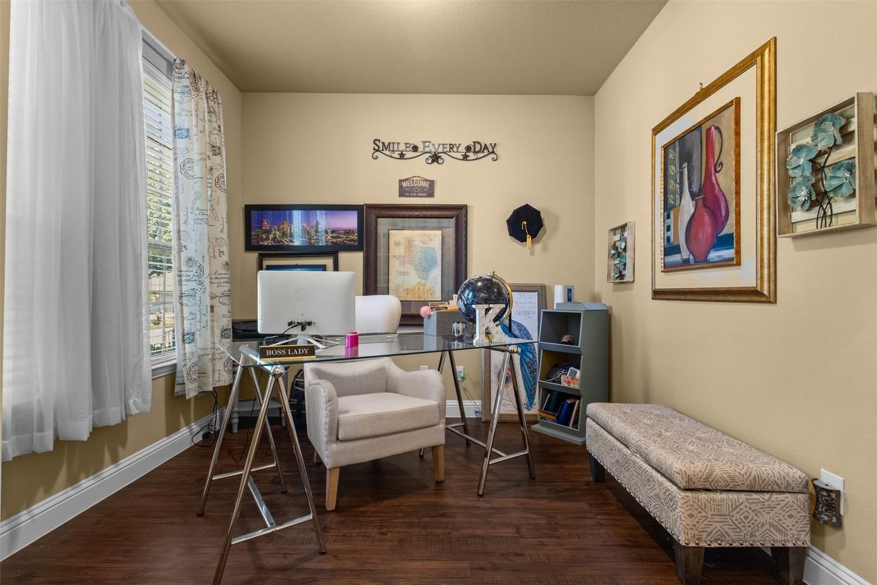 205 Melody Way - Photo 4 of 29