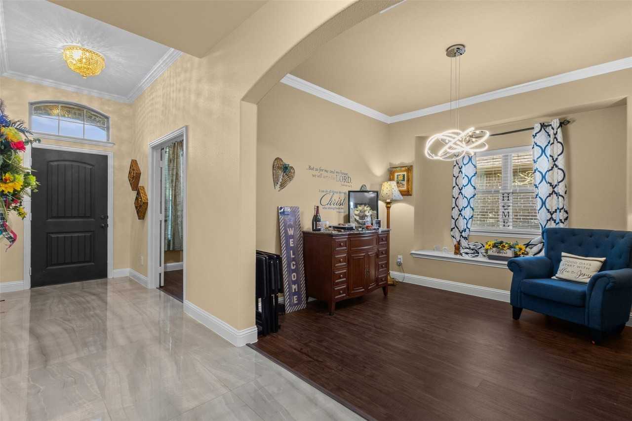 205 Melody Way - Photo 5 of 29
