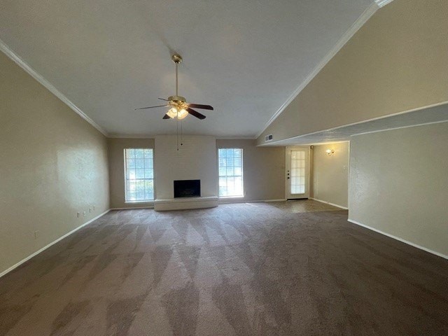 9401 Grant Dr - Photo 2 of 8