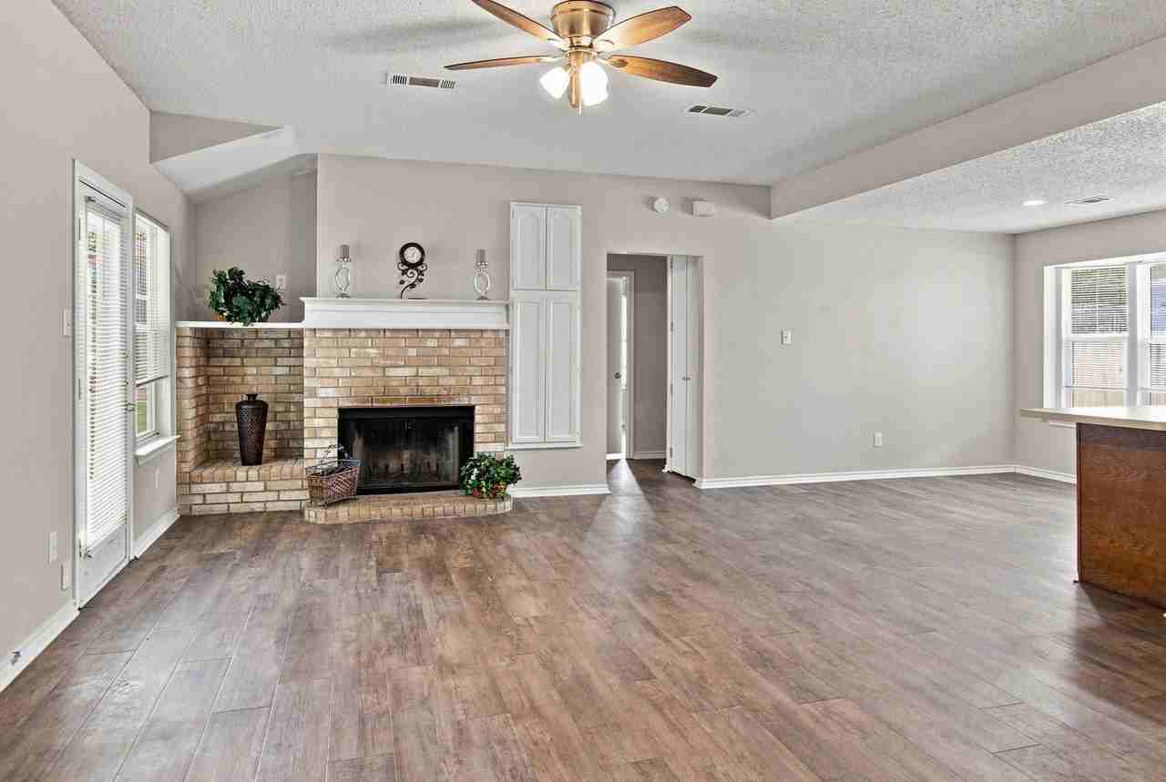 6313 Glen Knoll Dr - Photo 6 of 32