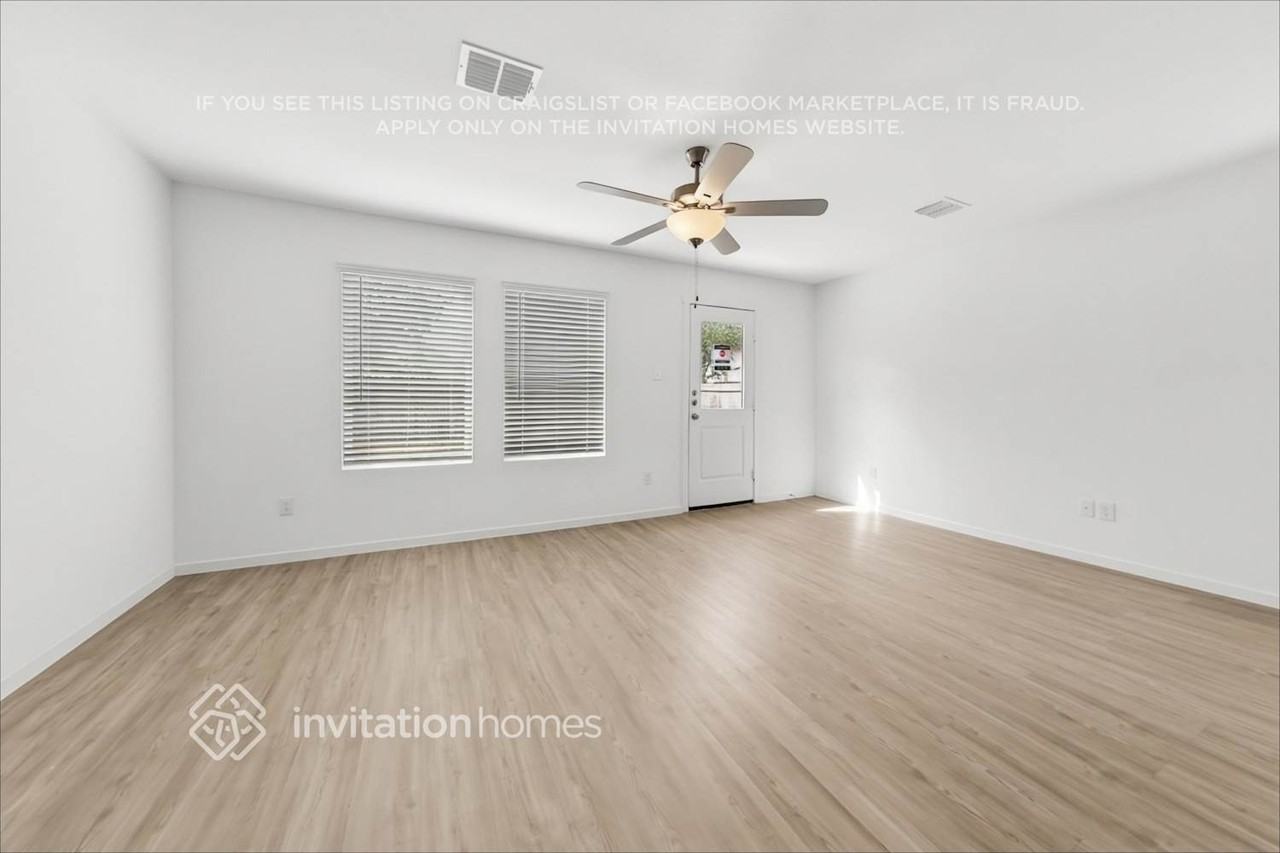 5121 Hidden Treasure Ln - Photo 5 of 25