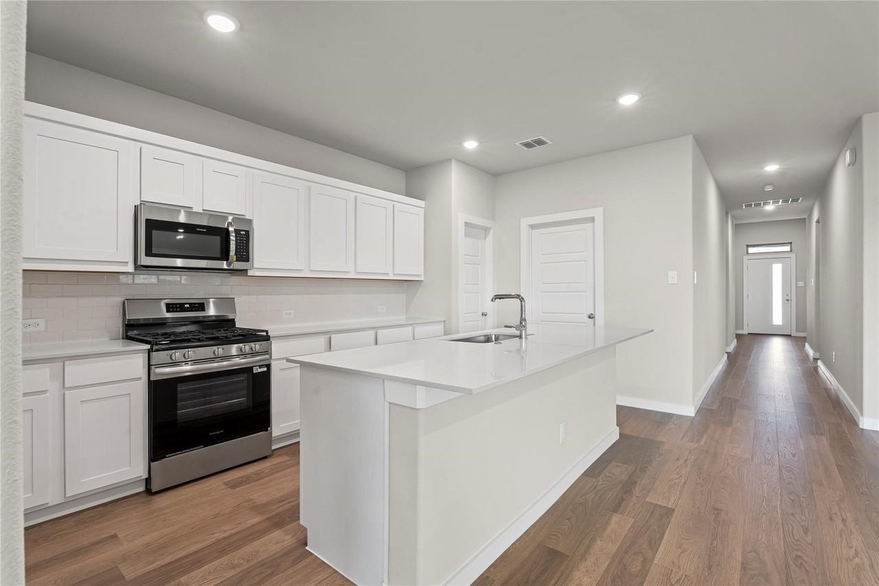 507 Avocet Rd - Photo 4 of 31
