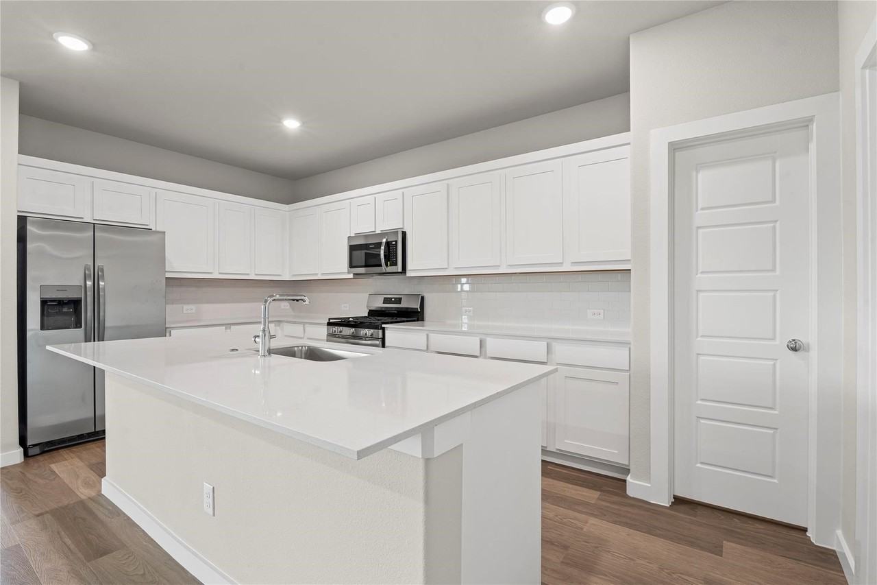 507 Avocet Rd - Photo 5 of 31