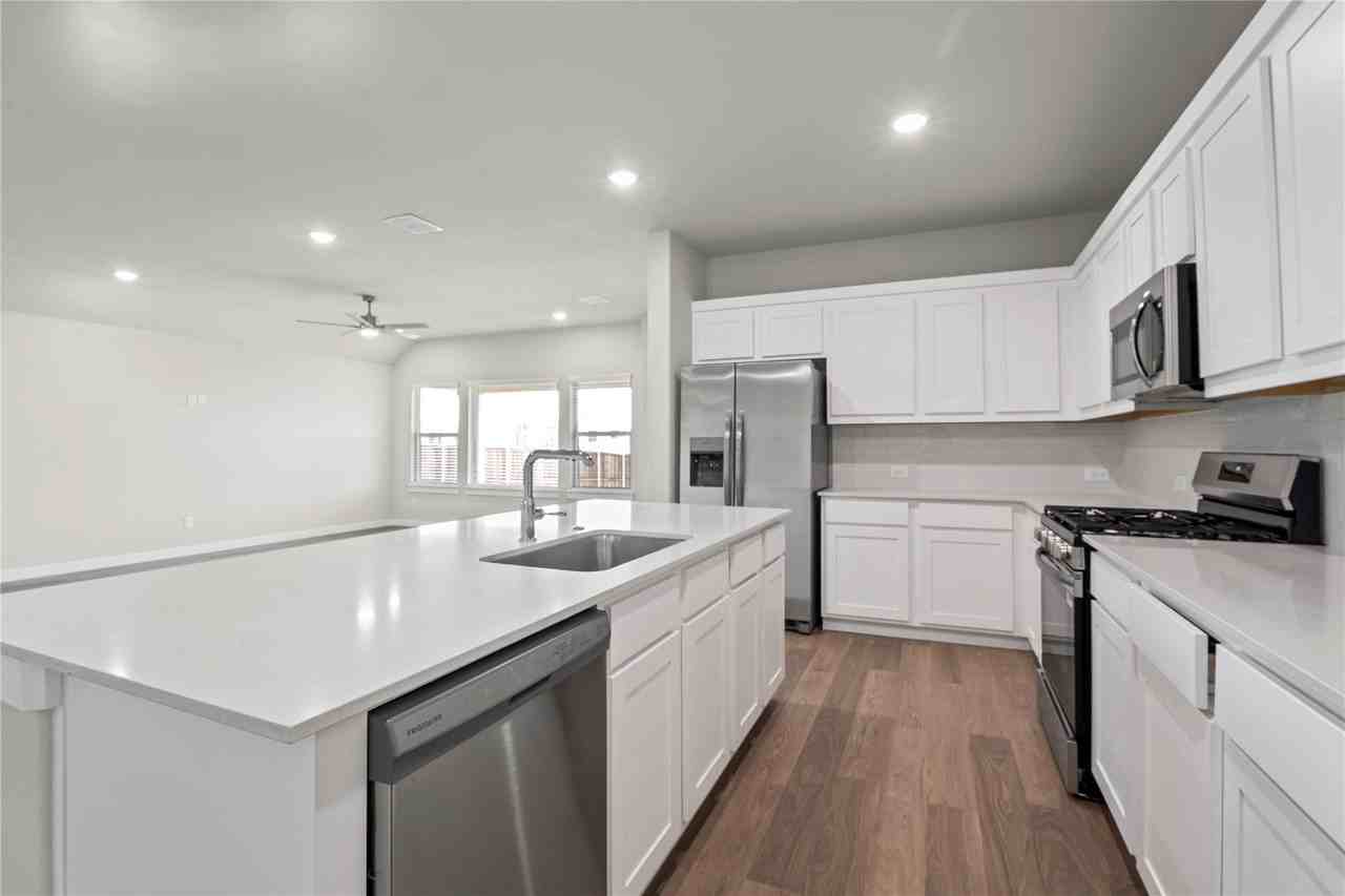 507 Avocet Rd - Photo 6 of 31