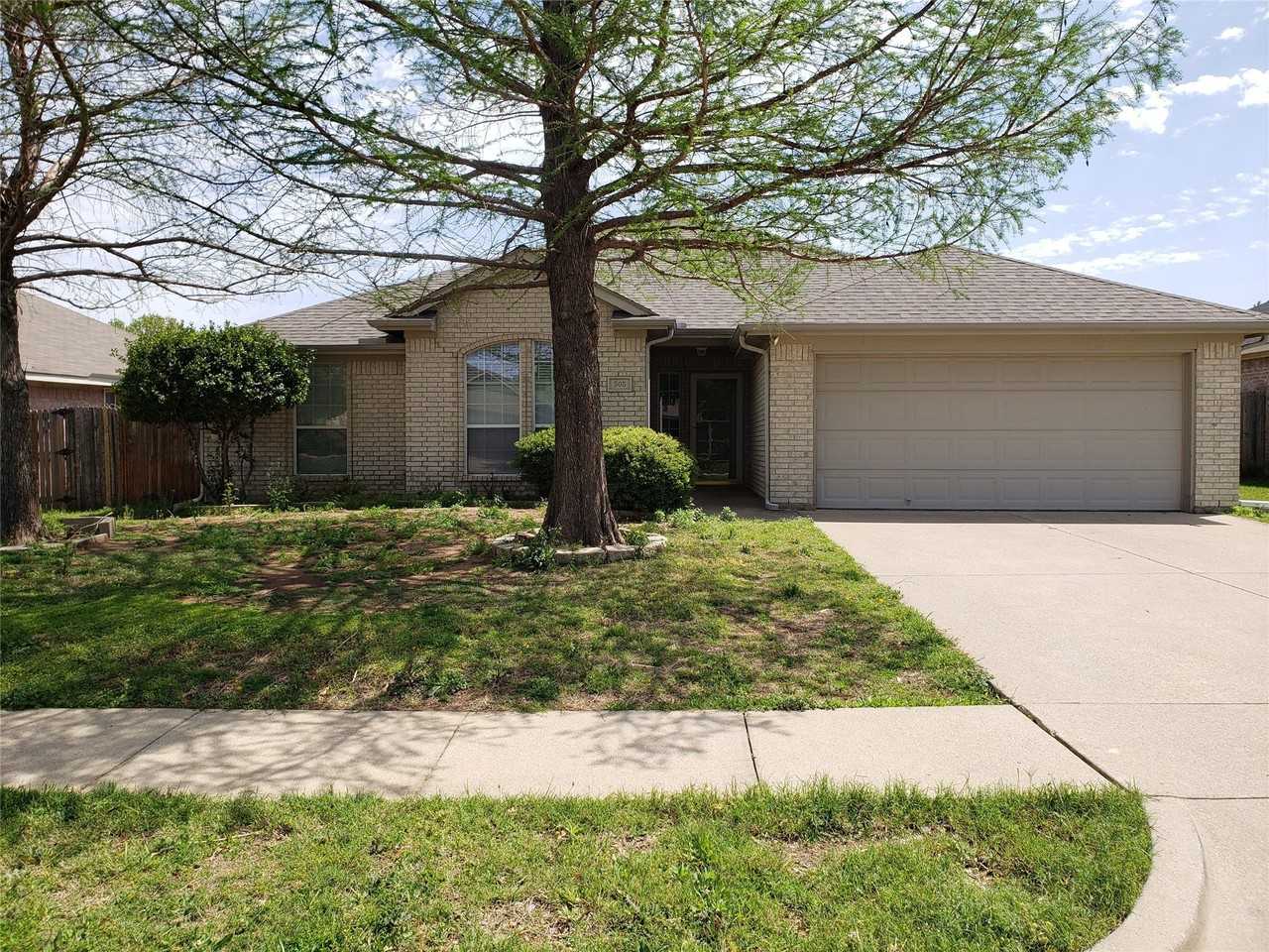 505 Thistle Meade Cir - Photo 2 of 39