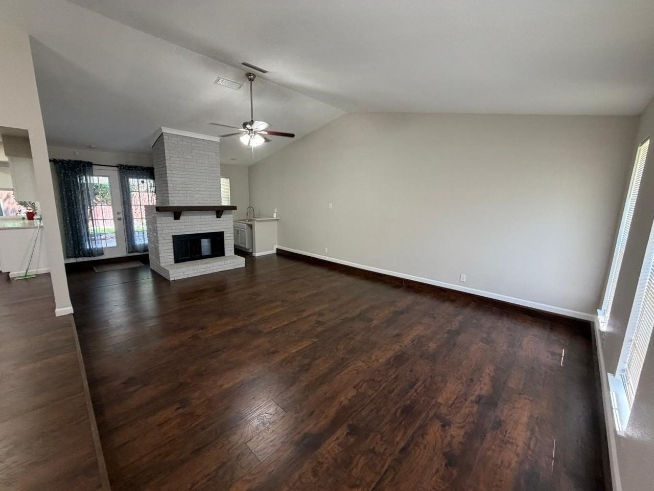 3109 Manchester Dr - Photo 7 of 17