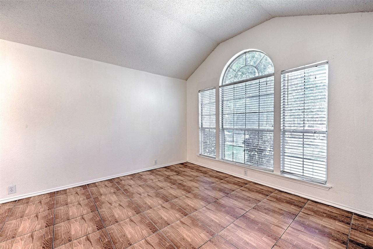 1015 Draycot Ct - Photo 6 of 30