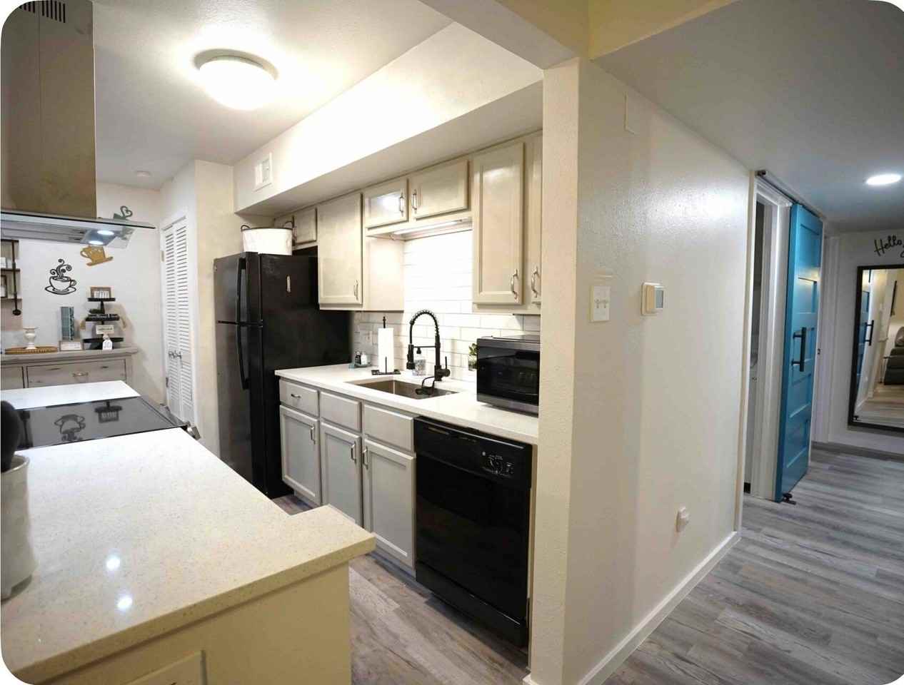 610 Jones St - Photo 5 of 18