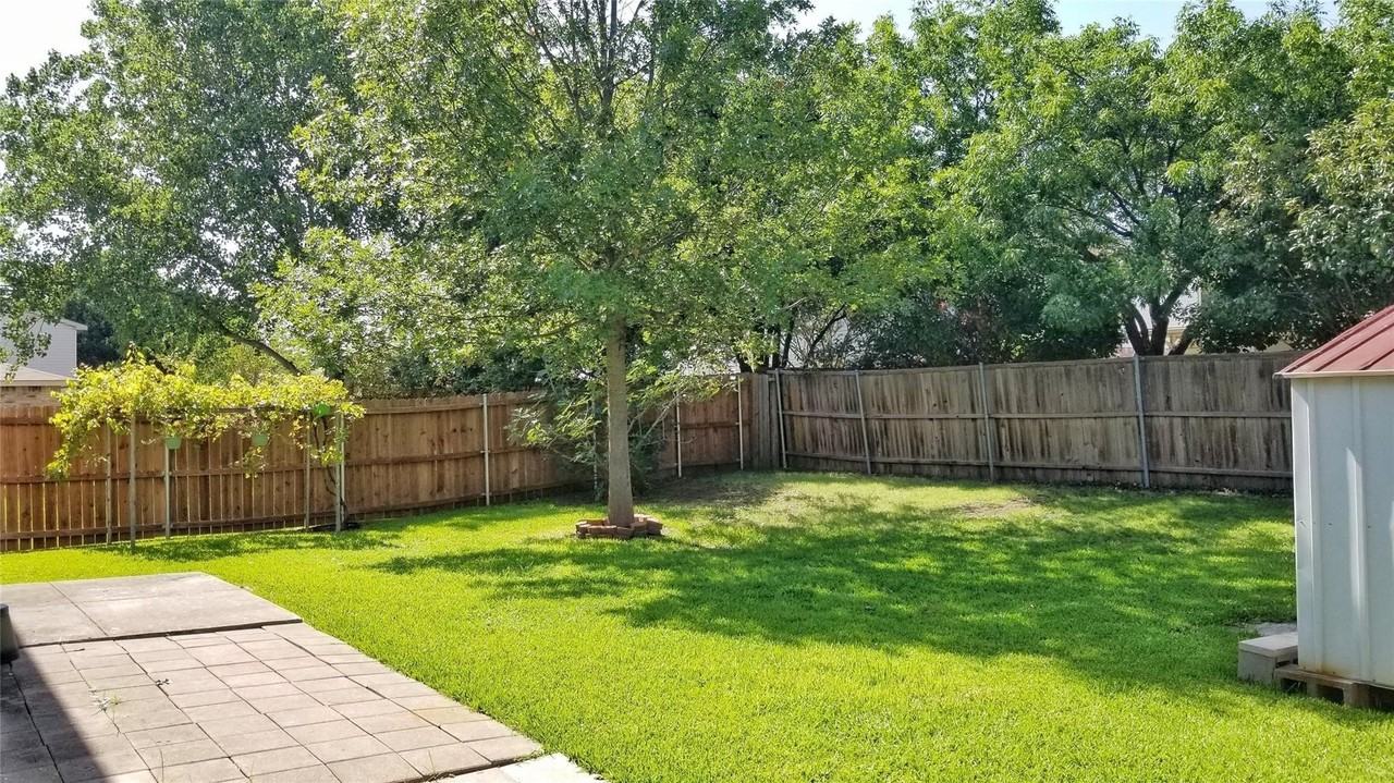 4512 Bellcrest Dr - Photo 2 of 17