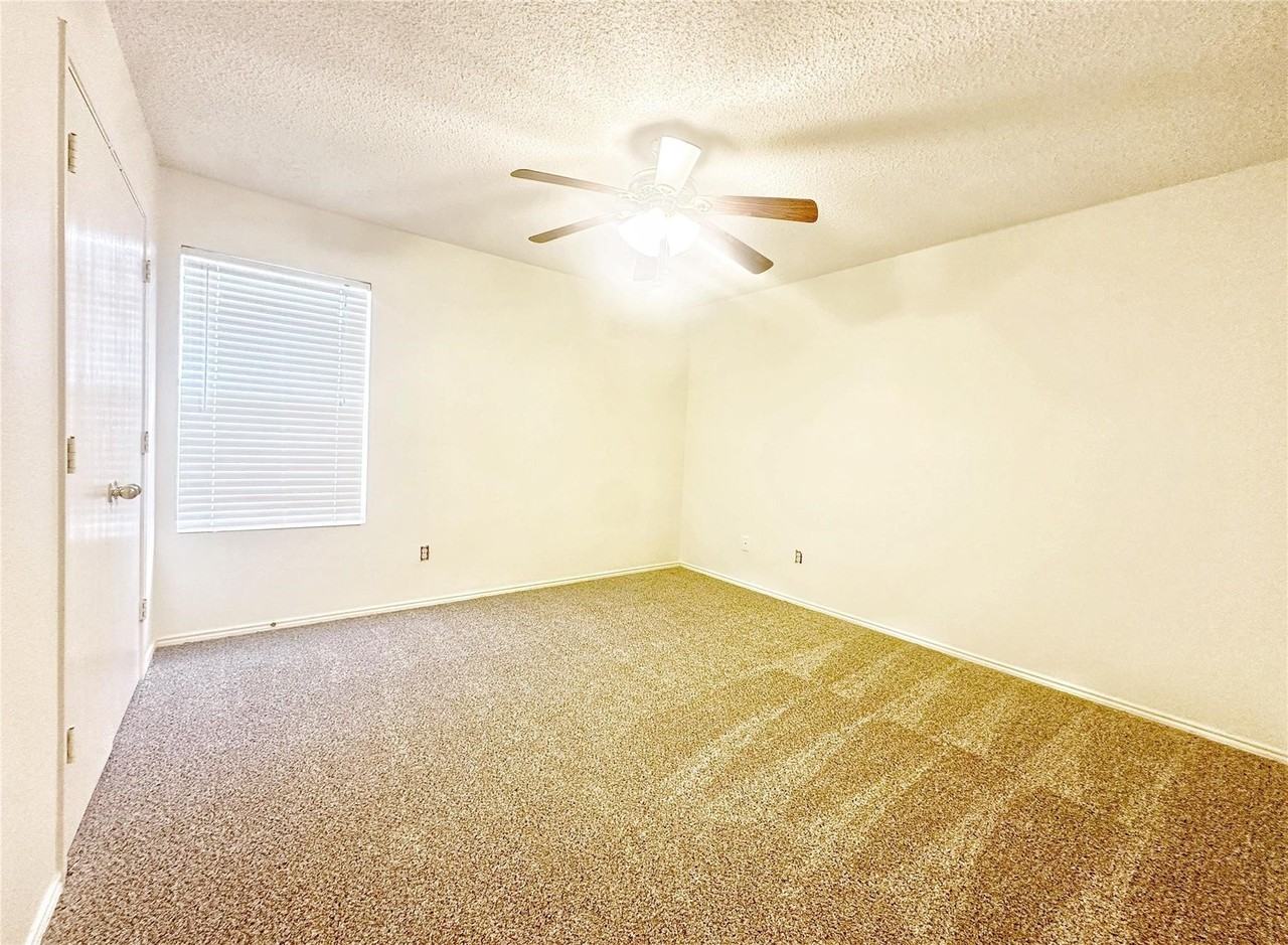 4512 Bellcrest Dr - Photo 5 of 17