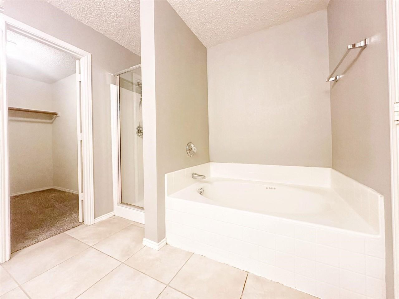 4512 Bellcrest Dr - Photo 7 of 17