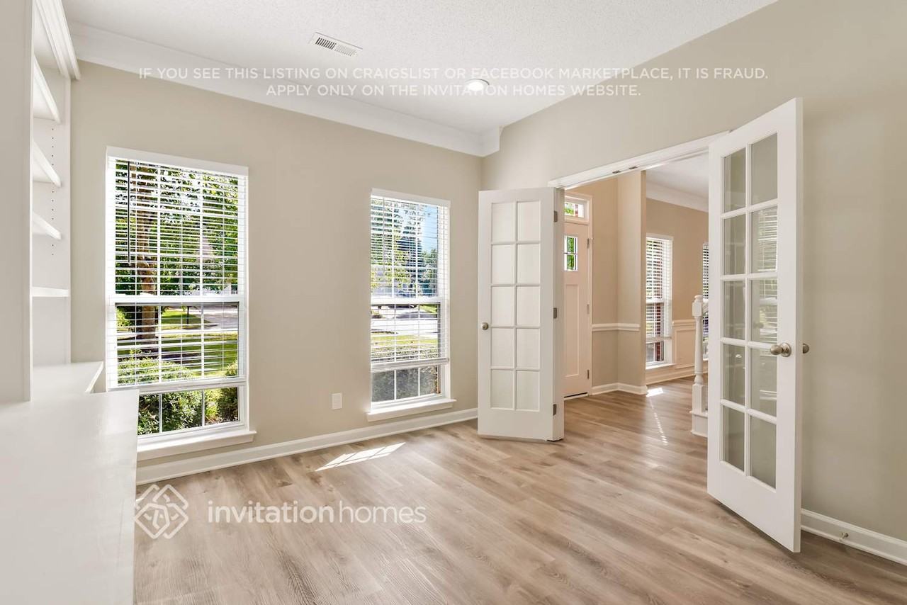 6607 Reedy Creek Rd - Photo 2 of 32