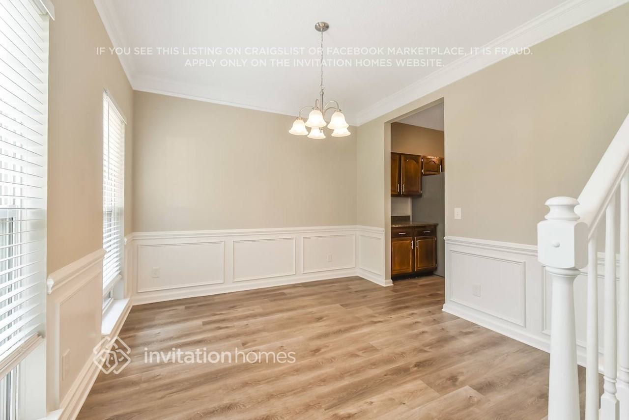 6607 Reedy Creek Rd - Photo 3 of 32