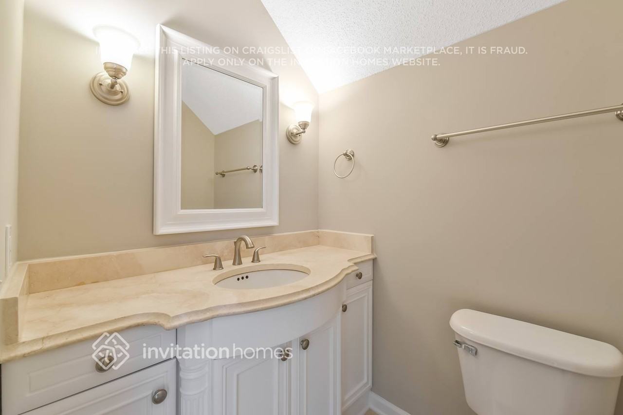 6607 Reedy Creek Rd - Photo 5 of 32
