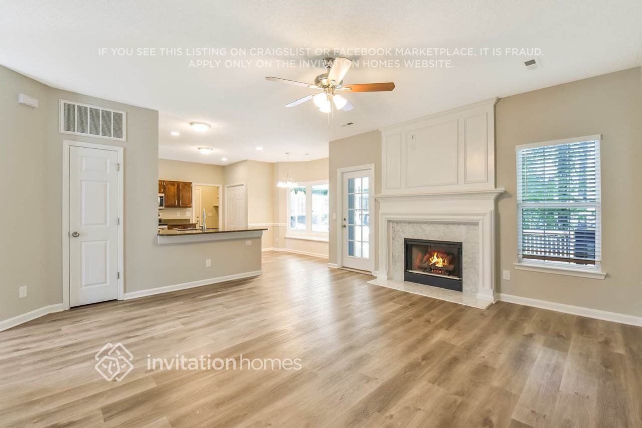 6607 Reedy Creek Rd - Photo 7 of 32