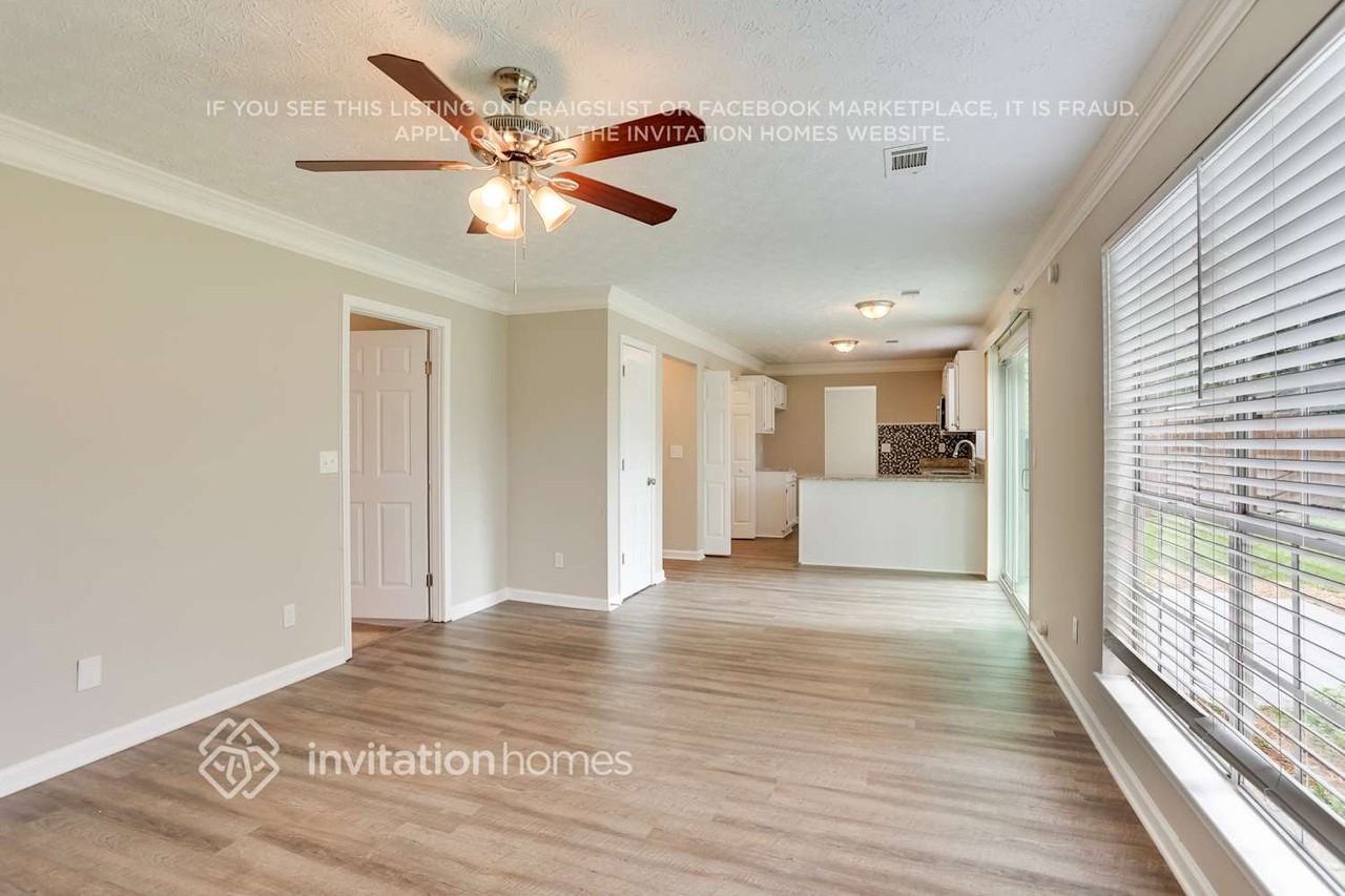 6574 Eastbriar Dr - Photo 5 of 25