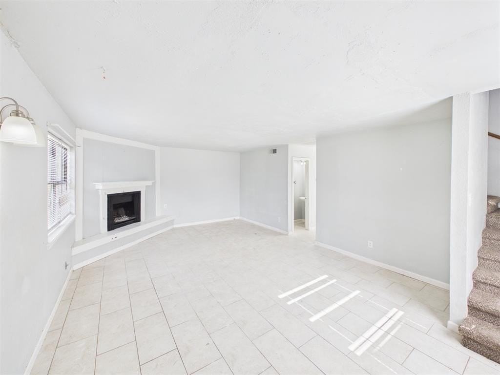 401 12th Ave Se #208 - Photo 2 of 29