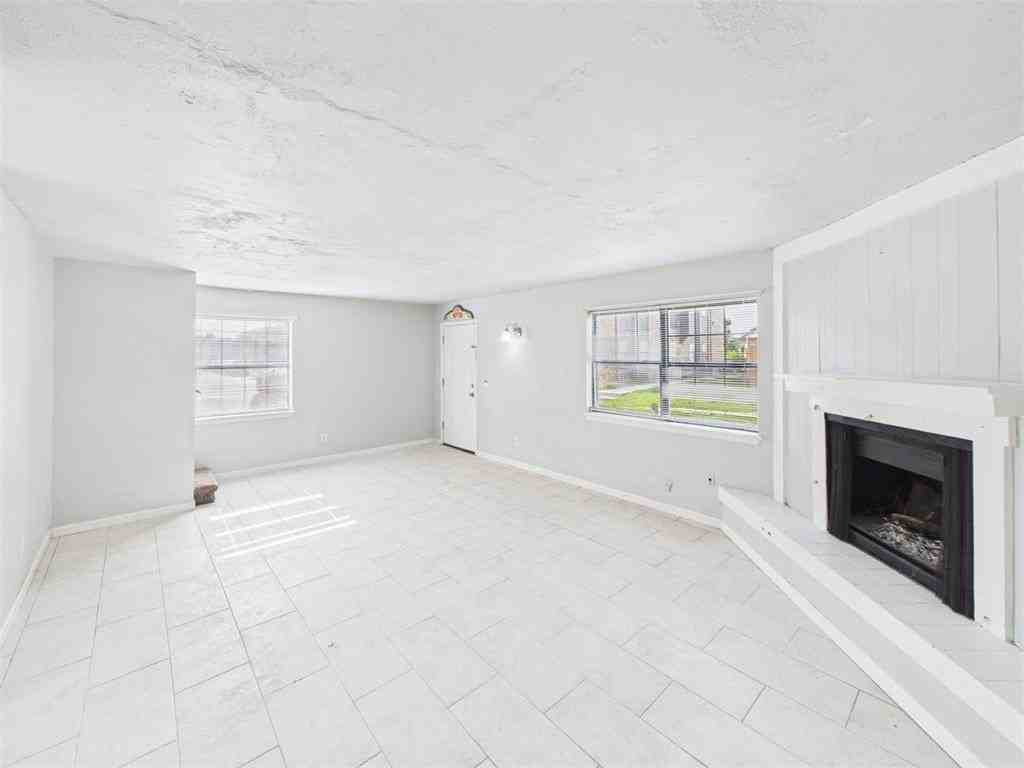 401 12th Ave Se #208 - Photo 3 of 29