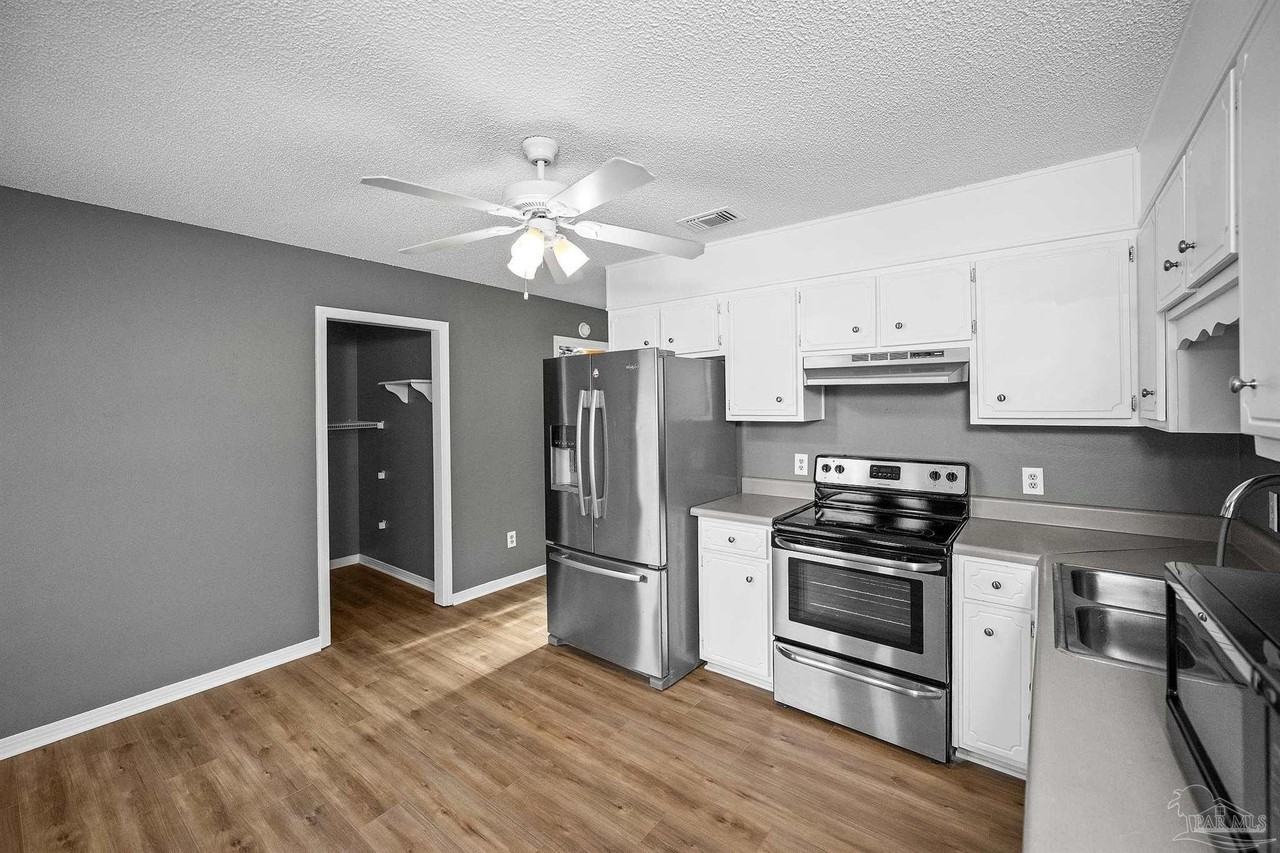 5810 Linn Ave - Photo 6 of 32