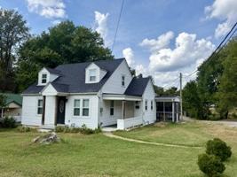 featured image of 121 Elliott Dr #1