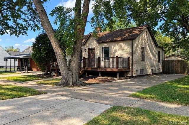 5712 Drexel St - Photo 3 of 32