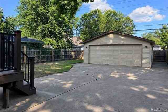 5712 Drexel St - Photo 6 of 32