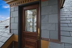 featured image of 701 W Canfield St #05