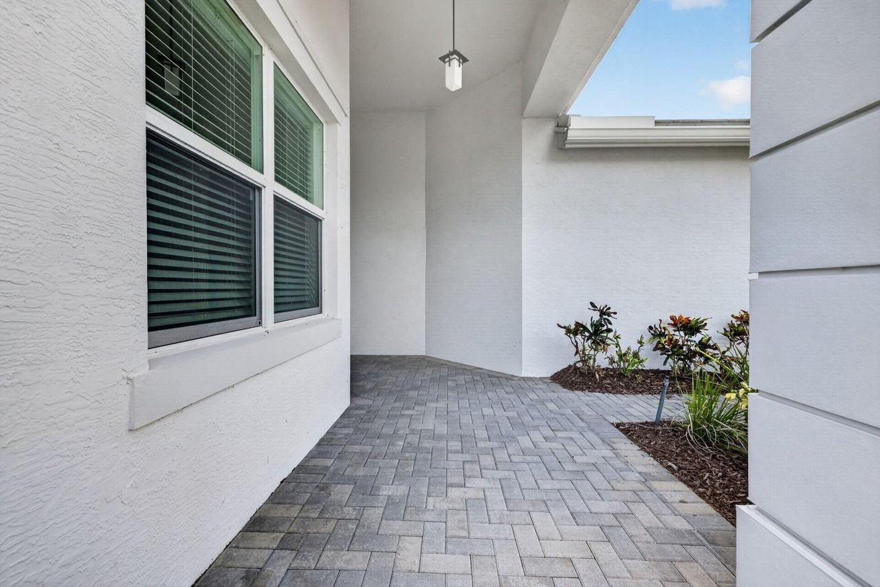 13352 Sw River Rock Rd - Photo 7 of 50