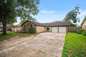 featured image of 16315 Deer Lick Dr