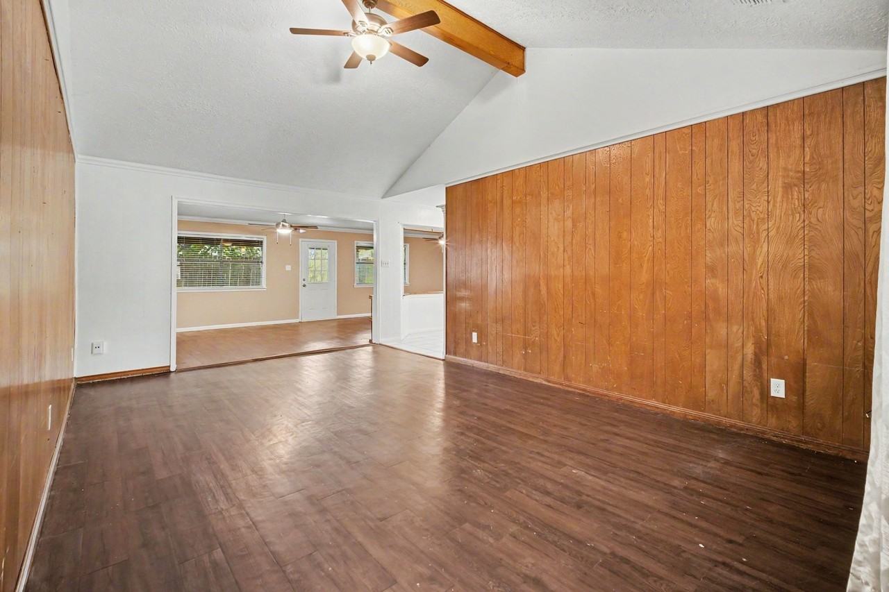16315 Deer Lick Dr - Photo 3 of 23