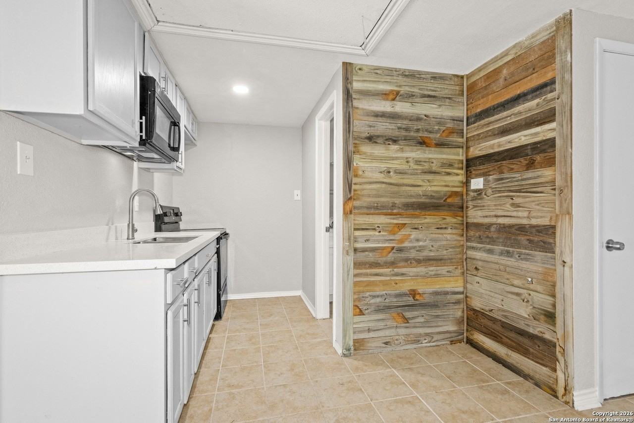 5834 Winding Ridge Dr #1 - Photo 3 of 5
