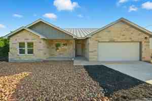 featured image of 207 Deer Oaks Dr