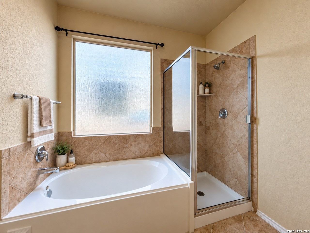 6551 Candlecrest Ct - Photo 5 of 50