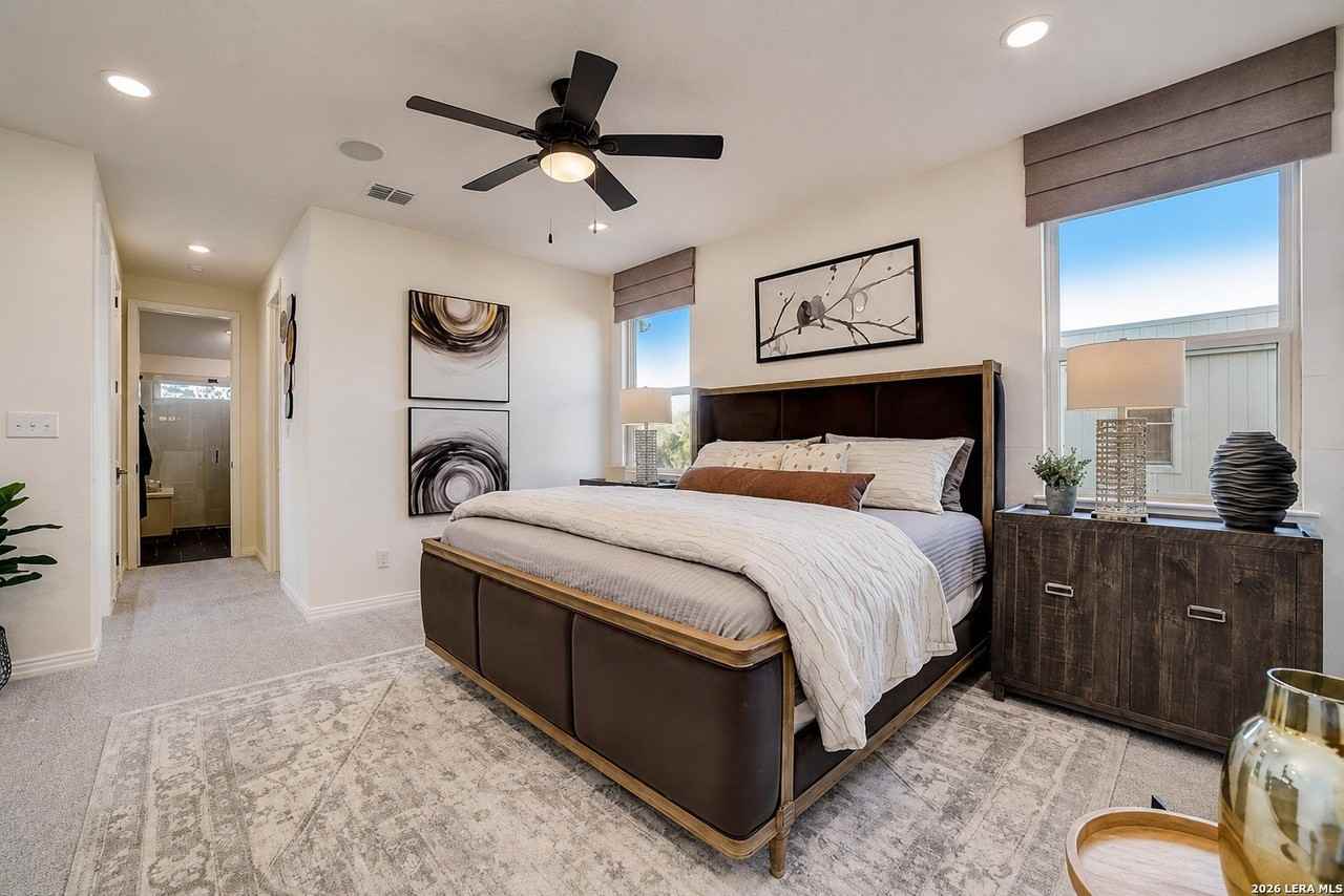 2118 Gabby Cole Ln - Photo 4 of 32