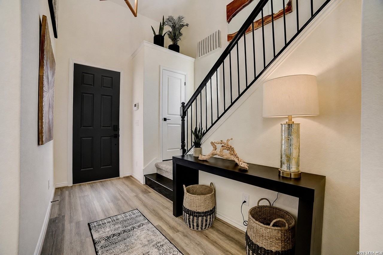 2118 Gabby Cole Ln - Photo 5 of 32