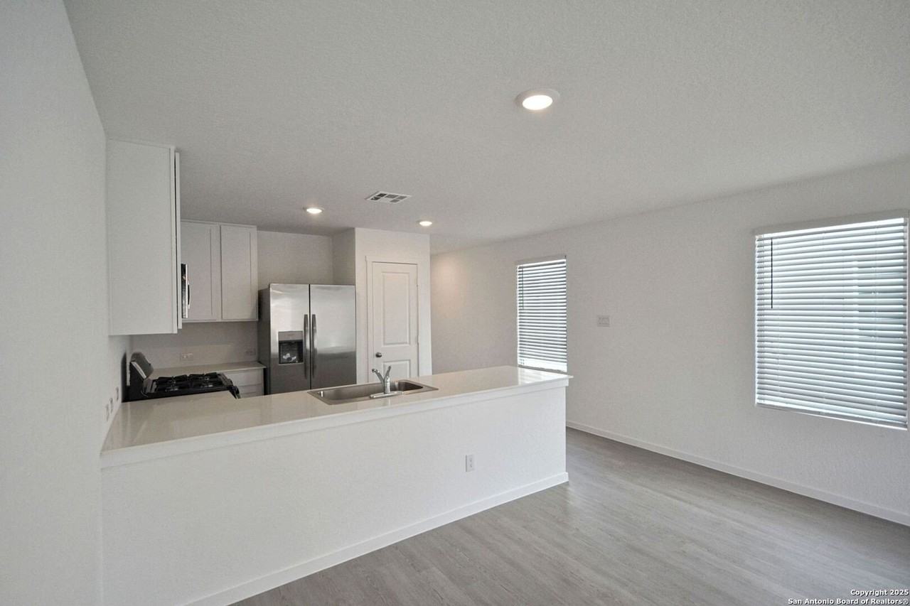 11559 Field Briar - Photo 2 of 28