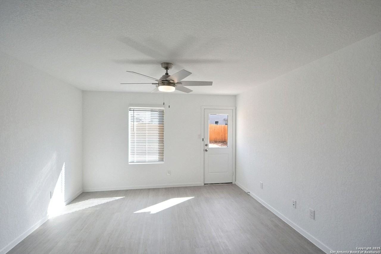 11559 Field Briar - Photo 7 of 28