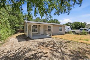 featured image of 606 S San Joaquin Ave
