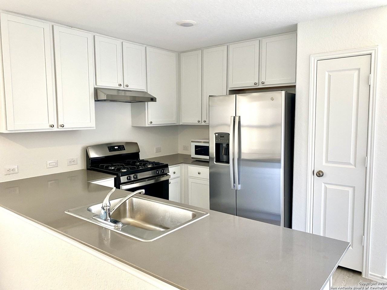 7238 Ox Pl - Photo 2 of 11