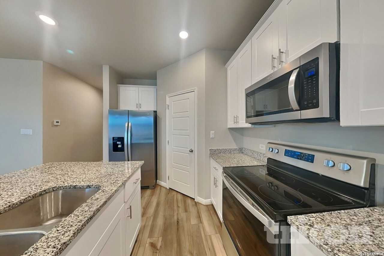 13685 Paxton Blvd - Photo 5 of 16