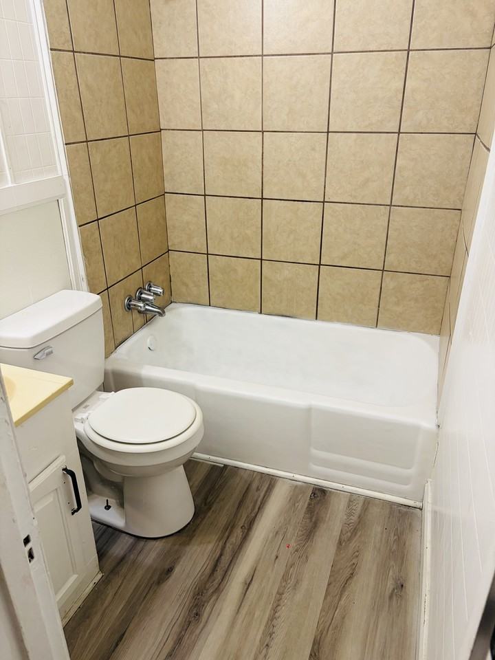 1345 Stillman Ave #1 - Photo 7 of 9
