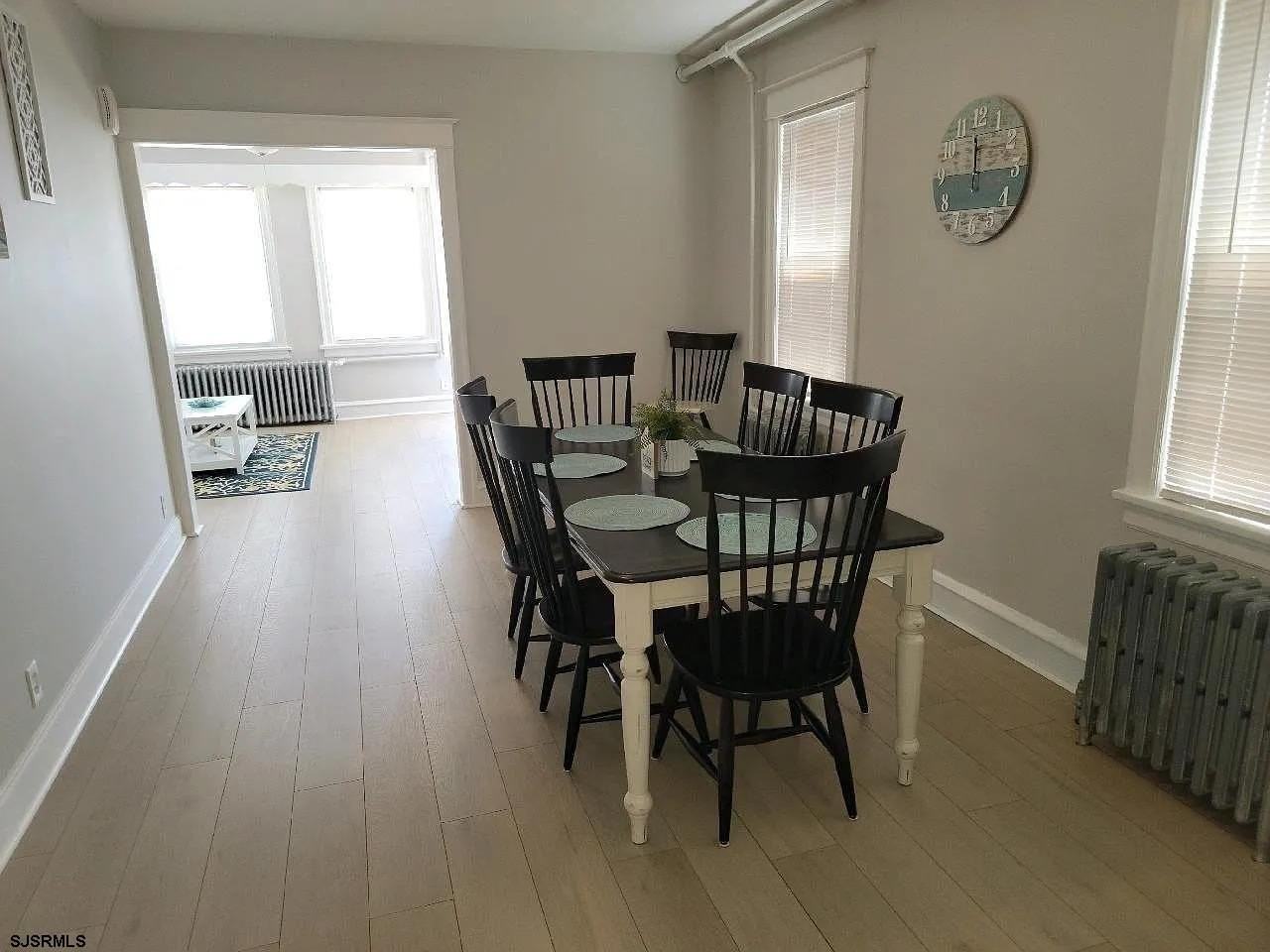 112 N Avolyn Ave - Photo 4 of 11
