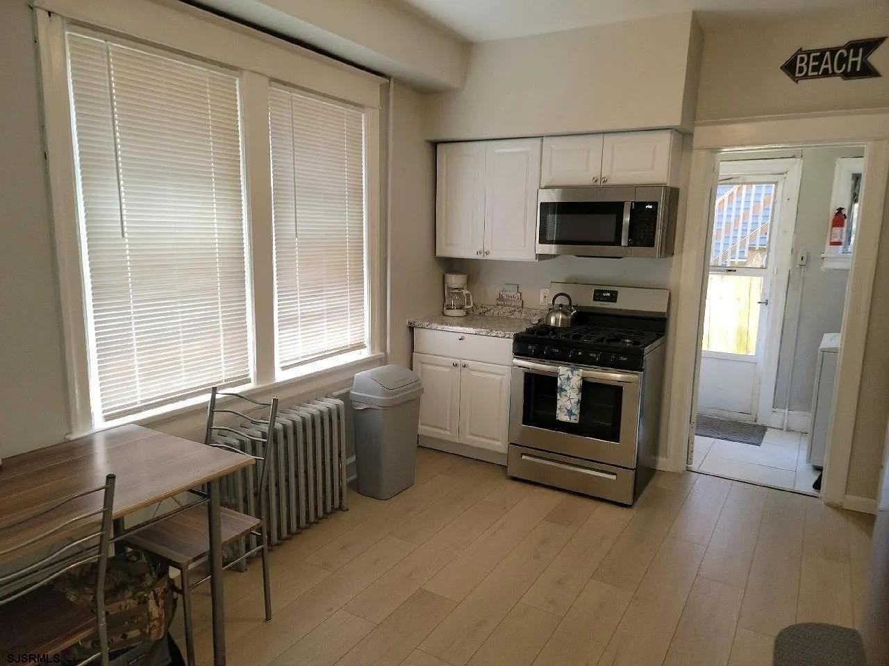 112 N Avolyn Ave - Photo 6 of 11