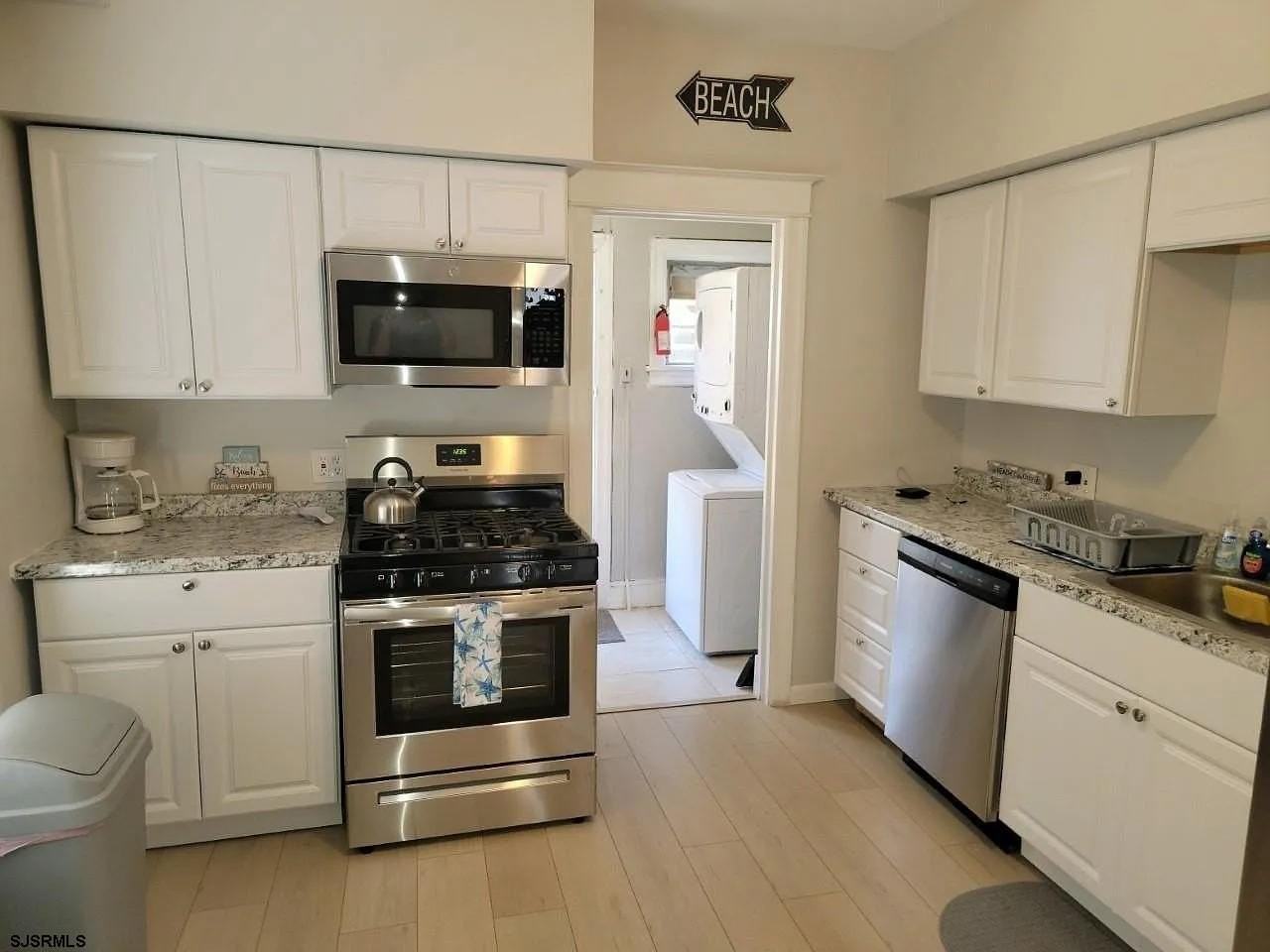 112 N Avolyn Ave - Photo 7 of 11